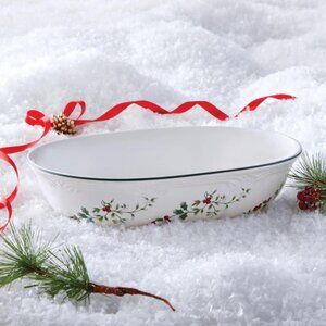 Pfaltzgraff Winterberry Oval Serving Bowl